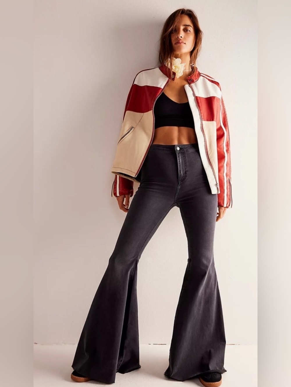 Free People Just Float On Flare Jeans in Smokestack - Size 27